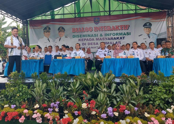 Tilik Desa di Gumalar, Bupati Tegal Ischak: Ibarat Kantor Pemkab Diboyong ke Sini