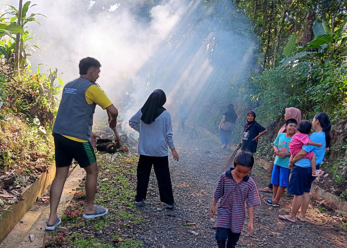 Libatkan Mahasiswa KKN, Warga Dusun di Pemalang Gelar Gerakan Sapuada