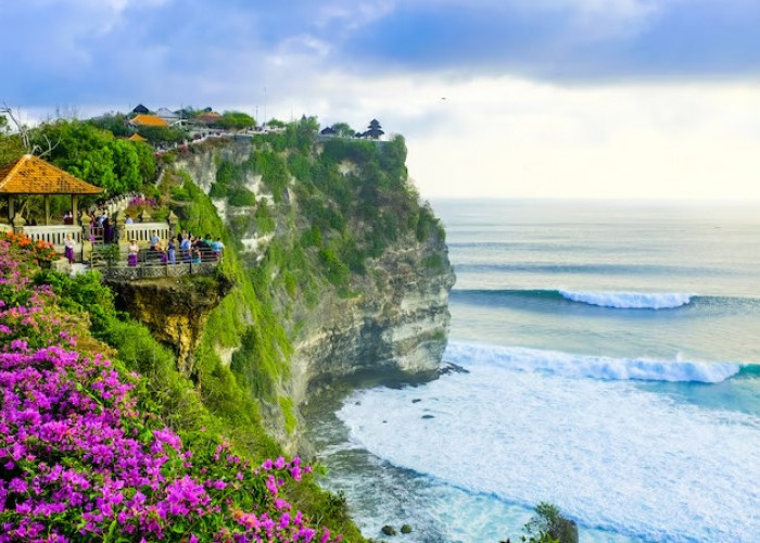 4 Pantai di Jawa Tengah Nuansa Bali, Serasa Liburan di Pulau Dewata