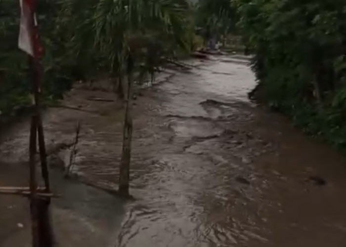 Warta di Brebes Ketar Ketir, Debit Sungai Keruh Meningkat