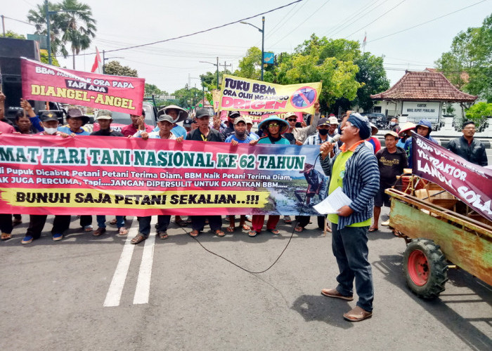 Kesulitan Mendapat BBM Subsidi, Petani di Pemalang Demo di Pendapa Kabupaten