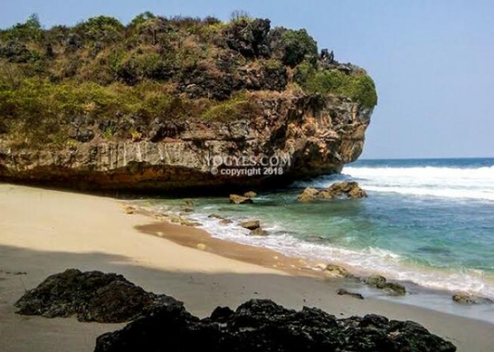 Rekomendasi 5 Pantai Tersembunyi di Gunung Kidul Yogyakarta, Anti Nyesel!