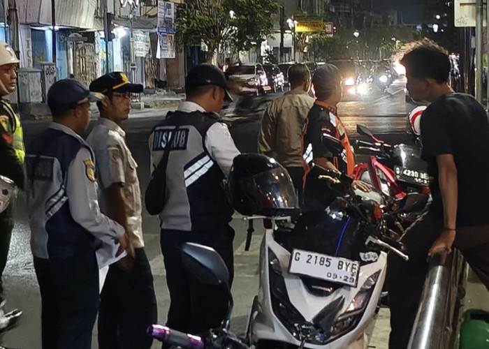 Razia Parkir Liar Alun-Alun Tegal, 108 Kendaraan Ditilang ETLE 