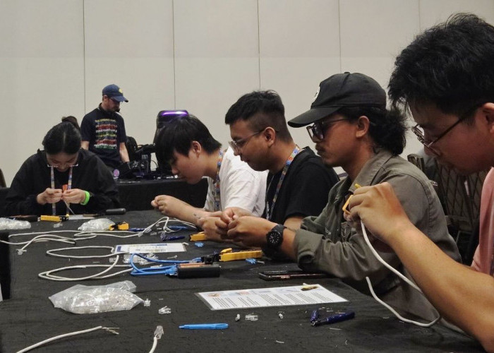 Tampil di Kancah Hacker Dunia DEF CON, Pemuda Rembul Tegal Harumkan Nama Daerah dan Indonesia 