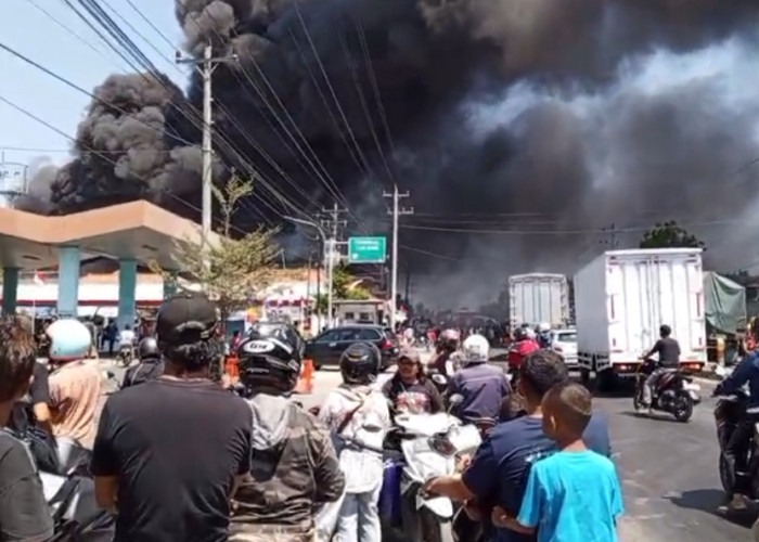 BREAKINGNEWS: Pabrik Las untuk Cetak Outsole Sepatu di Tanjung Brebes Terbakar