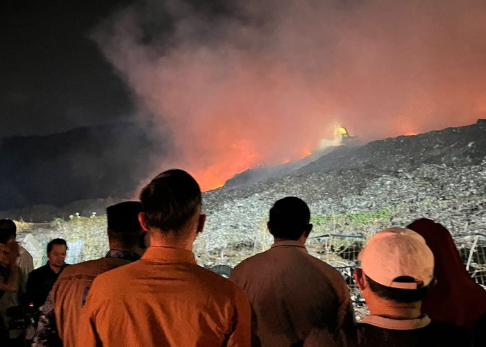 TPA Jatibarang Semarang Kebakaran, Pj Gubernur Jateng: Jangan Sampai Api Merembet Kemana-mana