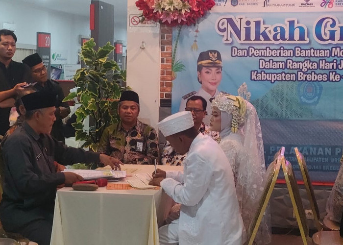 Gratis! 24 Pasangan Pengantin Ikut Nikah Massal di MPP Brebes