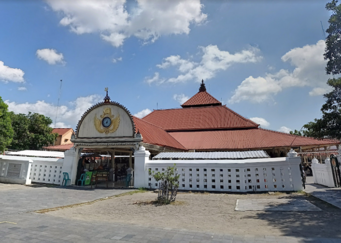 20 Wisata Religi Terbaik di Jogja, dari Masjid, Gereja, sampai Klenteng Penuh Kedamaian