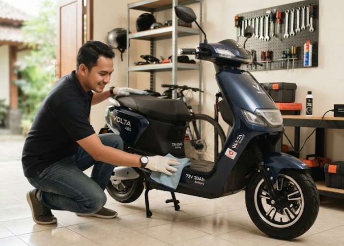 9 Tips Merawat Motor Listrik Subsidi di Rumah agar Awet Tanpa Perlu ke Bengkel