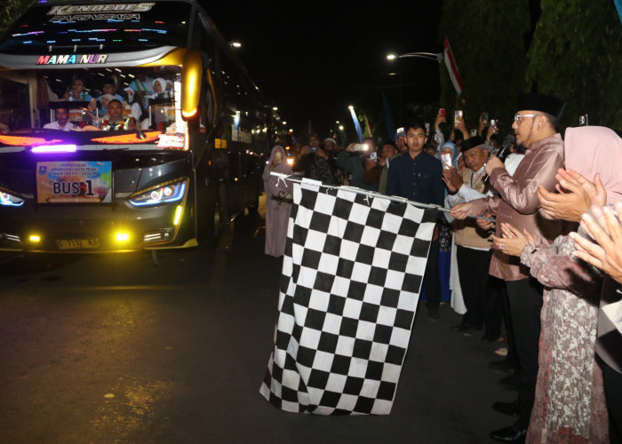 294 Jamaah Calon Haji Kota Tegal Diberangkatkan Wali Kota Dedy Yon