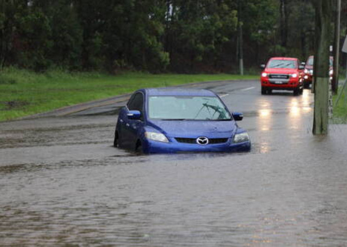 6 Cara Atasi Mobil Listrik yang Terendam Banjir, Lakukan dengan Sigap Supaya Tidak Memperparah Keadaan Mobil