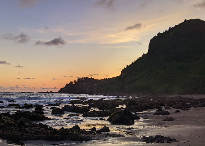 7 Pantai Eksotis di Kebumen yang Dijuluki Santorini Jawa