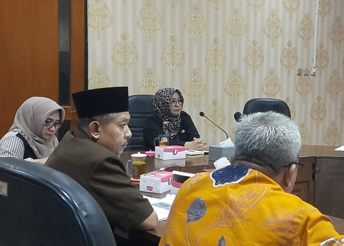 Resah Pasar Alun-Alun Tegal Akan Dijadikan Rest Area, Pedagang Temui Komisi II DPRD