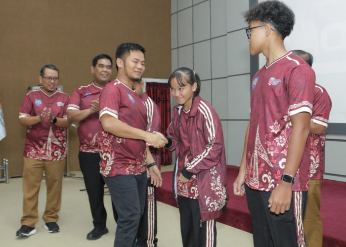 128 Atlet Kabupaten Tegal Berlaga di POPDA Jateng 2026, Bupati Ischak: Raihlah Mimpi