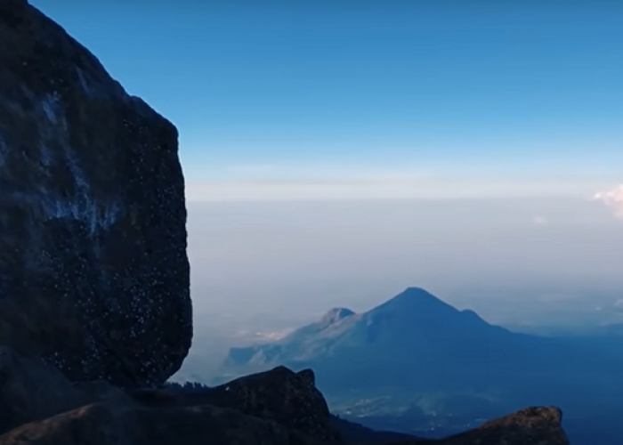 Terkenal Keramat, Inilah Mitos Gunung Tertinggi di Jawa Timur Ke 2, Jangan Gunakan Pakaian Merah