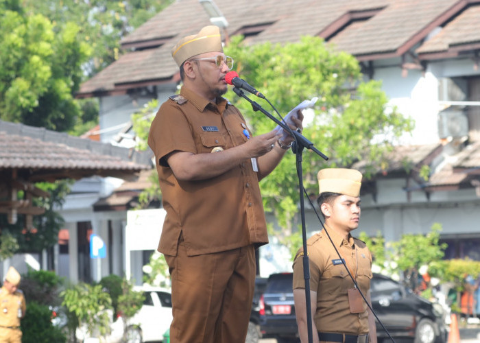 Pimpin Apel Bersama ASN di Tegal, Wali Kota Tekankan Kembali Disiplin Berpakaian Dinas