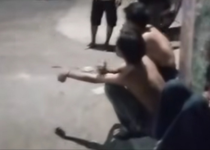 Sejumlah Pria Diduga Gengster di Brebes Diamankan Warga, Videonya Viral