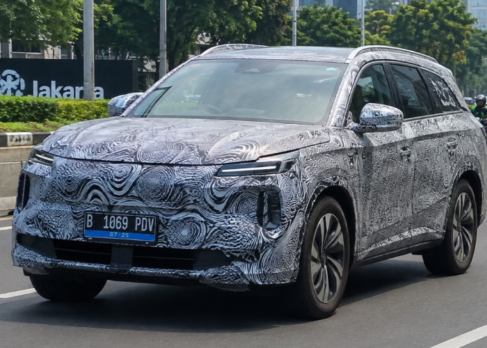 BYD Sealion 8 Kepergok Tes Jalan di Indonesia, Sinyal Segera Meluncur?