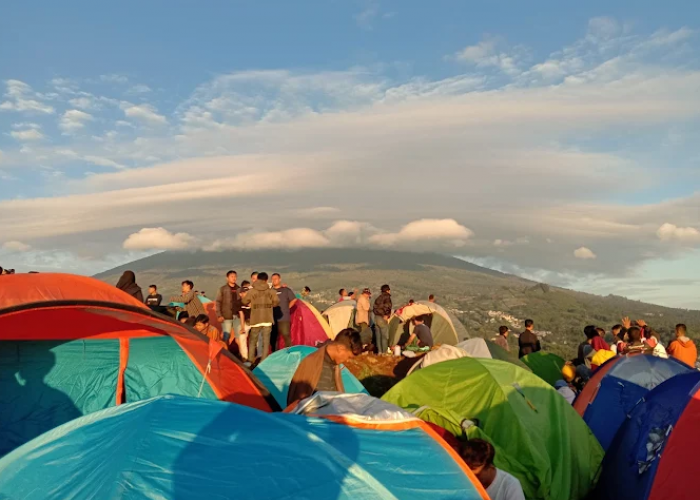 4 Destinasi Camping Murah di Lereng Gunung Slamet, Cocok untuk Liburan Akhir Pekan