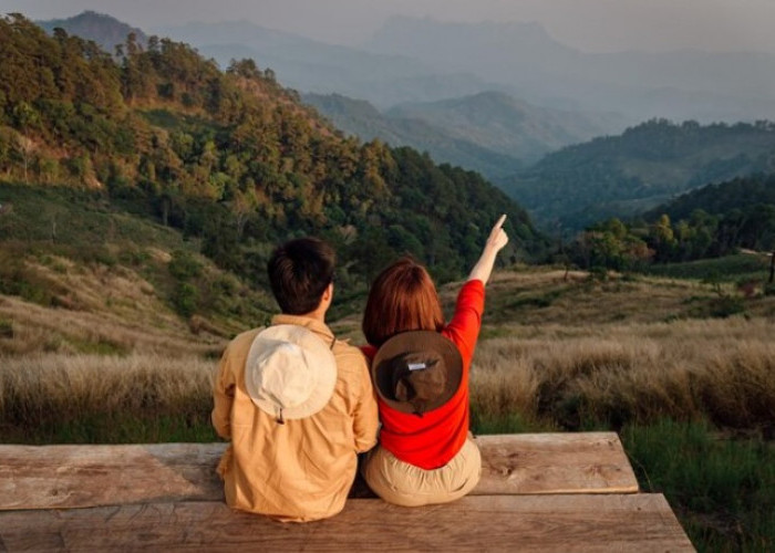 6 Tempat Wisata Terkenal yang Mitosnya Bisa Bikin Putus Cinta