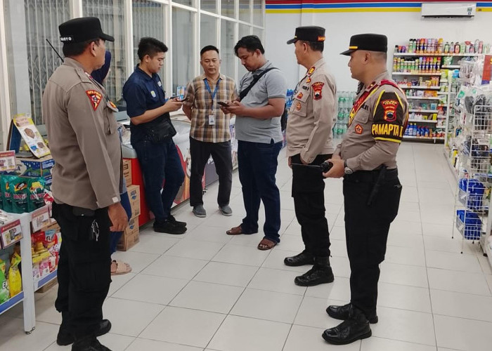 Diduga Masuk dari Atap, Pencuri Gasak Sejumlah Barang dari Mini Market di Kabupaten Tegal