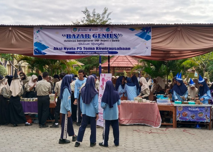 Meriahkan HUT ke-66, SMPN 1 Slawi Kabupaten Tegal Gelar Bazar Genius