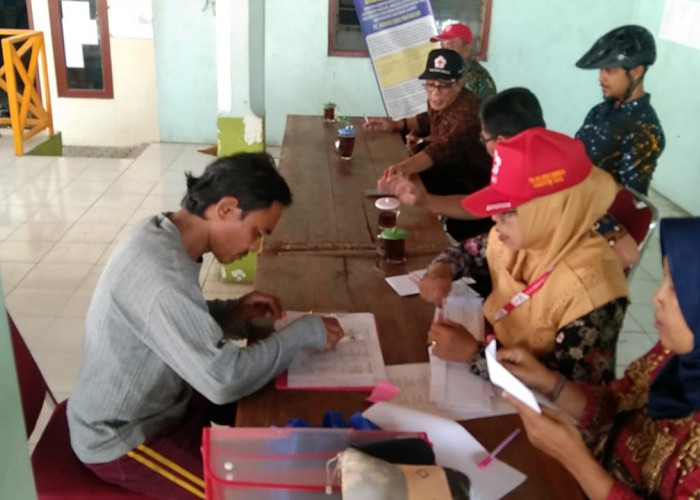 Korban Angin Kencang di Kabupaten Tegal Dapat Uang Tunai Rp19,5 Juta, PMI Salurkan Bantuan 