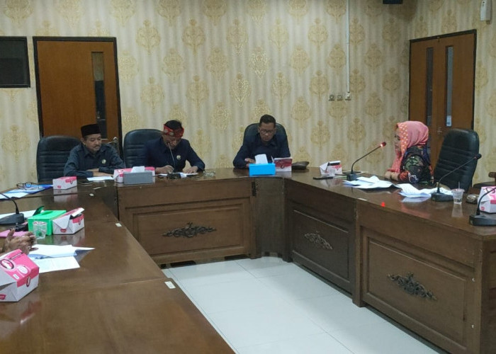 Terima Audiensi Aliansi Masyarakat, BK DPRD Kota Tegal Tegaskan Bekerja Sesuai Aturan