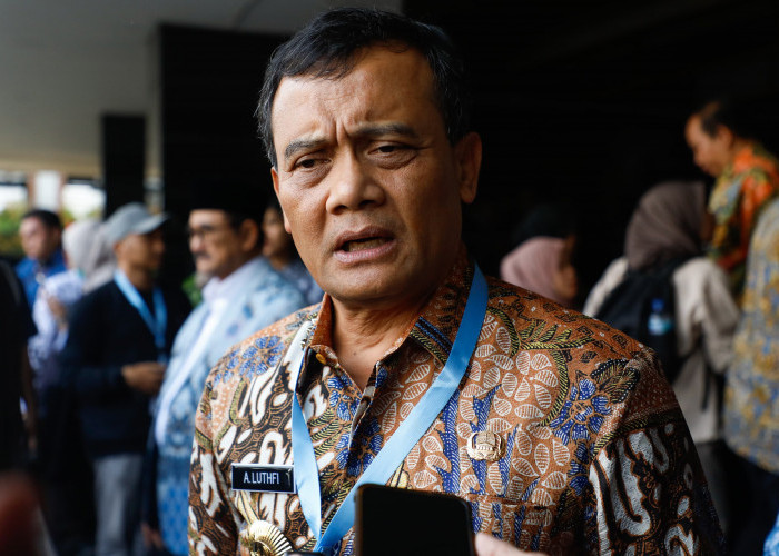 Gubernur Jateng Ahmad Luthfi Sambut Positif Program Insentif bagi Guru Non-ASN