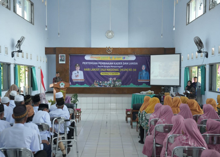 Ajak Masyarakat Peduli Lansia, Bupati Pemalang Tekankan Peran Generasi Muda 