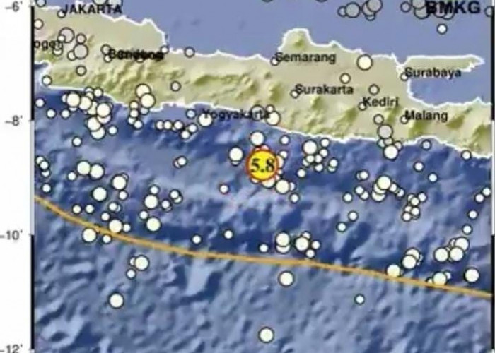 BREAKING NEWS! Gempa Bumi 5,8 Magnitudo Guncang Gunung Kidul Yogyakarta