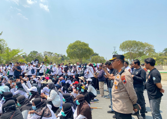 Amankan Aksi Demo Nakes Kabupaten Tegal, Polres Tegal Turunkan 3 Peleton Petugas