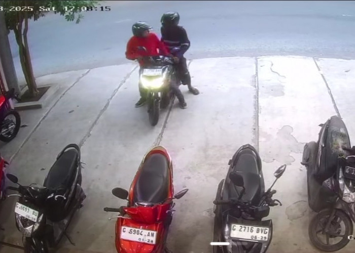 Aksi Percobaan Curanmor Gagal Usai Kepergok Warga, Videonya Viral