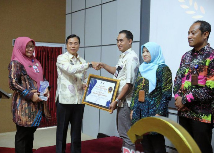 5 Badan Publik di Kabupaten Tegal Raih Predikat Informatif pada Ajang KIP Award 2024   