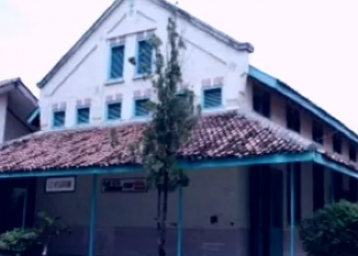 4 Bangunan Sekolah Peninggalan Kolonial Di Tegal, Masih Aktif Kegiatan Belajar Mengajar Sampai Sekarang