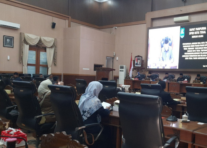 Wali Kota Dedy Yon Sampaikan Jawaban Atas Pemandangan Umum Fraksi di DPRD Kota Tegal