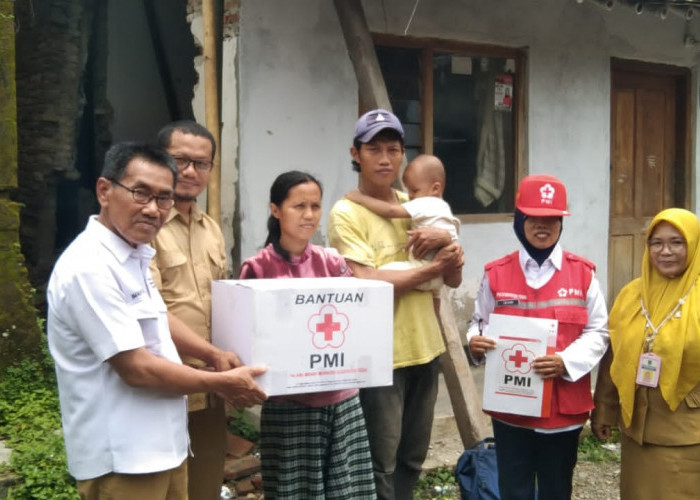 2 Rumah di Suradadi Kabupaten Tegal Roboh usai Hujan Deras, PMI Bantu Evakuasi 