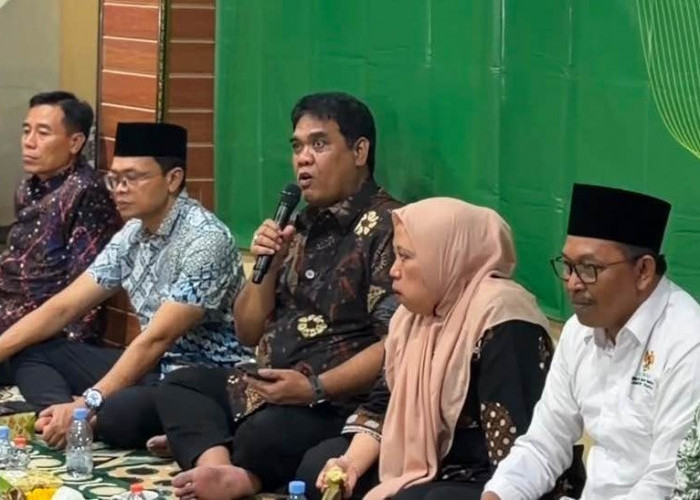 Main Bola Bareng Warga, Wabup Tegal Serap Aspirasi Langsung di Jatinegara