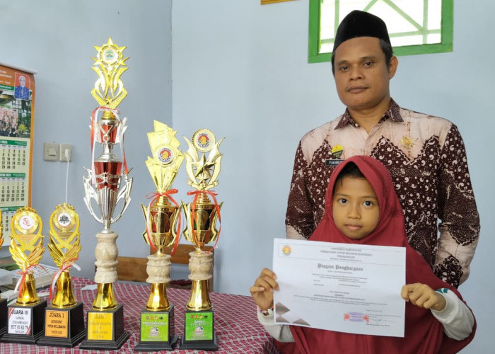 Rumaihsa, Bocah Catur dari Lebaksiu Tegal Berusia 8 Tahun yang Berprestasi Hingga Level Nasional    