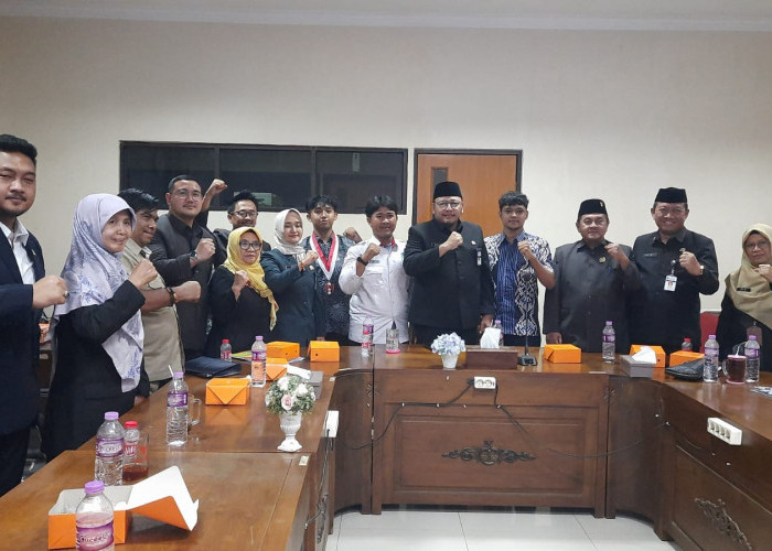 DPRD Kota Tegal Pertemukan Mahasiswa dengan Wali Kota
