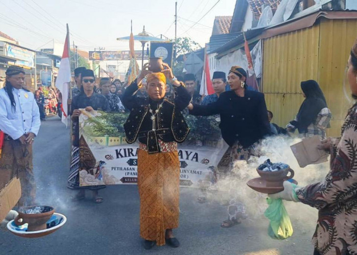 Tradisi Sedekah Bumi Kalinyamat Kulon Tegal Warnai Petilasan Warulekor