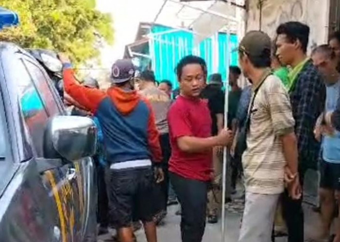 Jual Obat Keras dan Meresahkan, Warga Jatibarang Brebes Bongkar Paksa Warung Aceh
