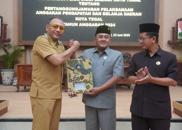 Raperda Pertanggungjawaban APBD 2024 Disampaikan dalam Paripurna DPRD Kota Tegal