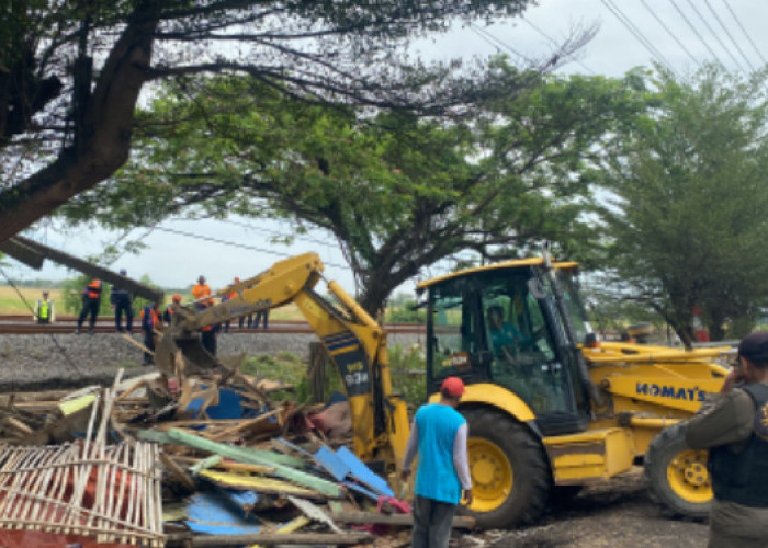 BREAKINGNEWS! Bangunan Liar di Pantura Losari Brebes Dibongkar Karena Bikin Resah