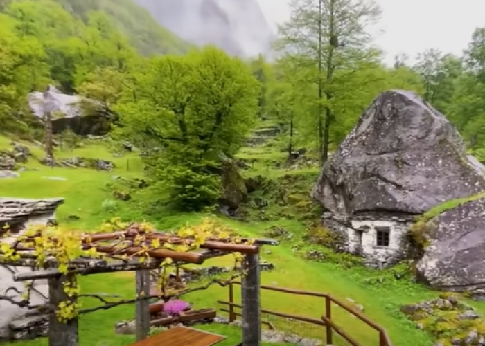 Seperti di Film Trolls, Ini Desa di Swiss yang Semua Bangunan Terbuat dari Batu