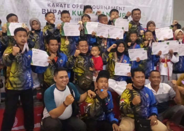 Luarbiasa! Lemkari Kabupaten Tegal Gondol 15 Medali Kejuaraan Karate Bupati Cup Kuningan