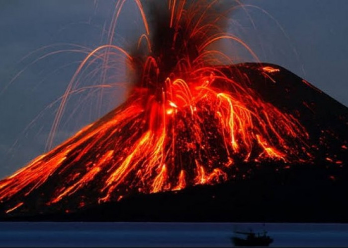 KIAMAT! 5 Misteri Gunung Krakatau, Ternyata 14 Tahun Sebelum Terjadi Letusan Sudah di Ramalkan