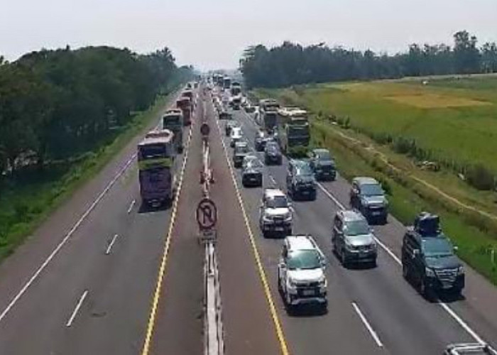 Jelang Lebaran 2026, Kendaraan Pemudik Mulai Ramai di Jalur Tol dan Pantura Brebes 