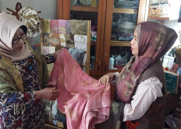 Batik Ciprat dan Ecoprint Bakal Jadi Seragam ASN Kabupaten Tegal, Bupati: Perbup Masih dalam Proses 