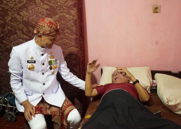 Senyum Bahagia Veteran Operasi Dwikora dan Trikora Dapat Kado HUT RI dari Ganjar